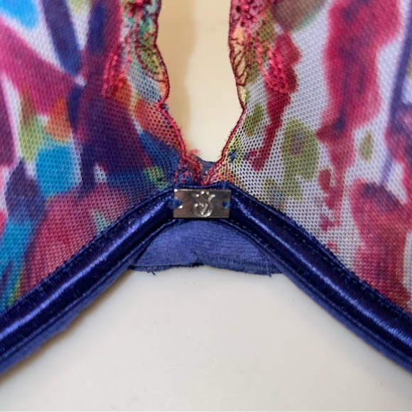 🆕VICTORIAS SECRET PUSH-UP BRA - Picture 3 of 10